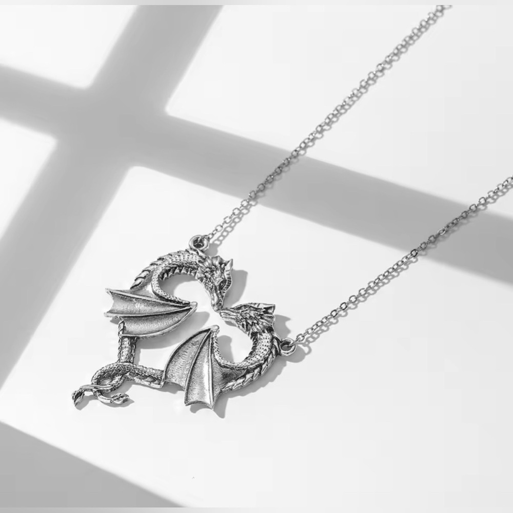 18K White Gold Two Kissing Dragons Heart Necklace - Picture 6 of 10